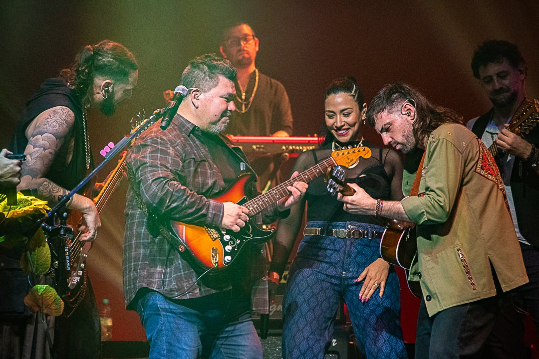 Flor Paz con Los Del Portezuelo en el Teatro Ópera